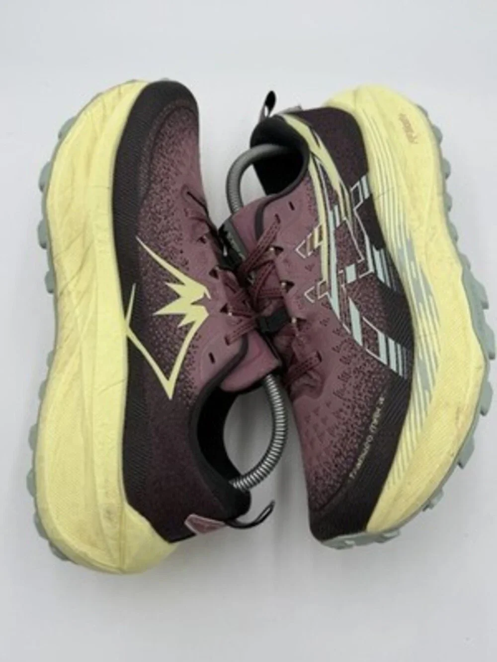Asics Trabuco Max 4 Woman’s  Size 10.5 Wheat  Purple Planet